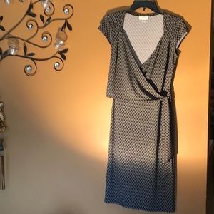 New Ann Taylor by loft ladies dress ties In front